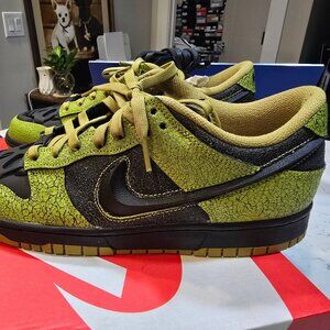 NEW Nike Dunk Low QS NBY Halloween Skull Bright Green Men Size 10 HV6103-300